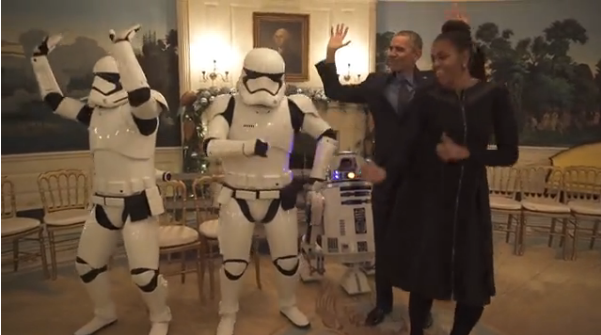 Супруги Обамы исполнили зажигательный танец с героями “Звездных войн”