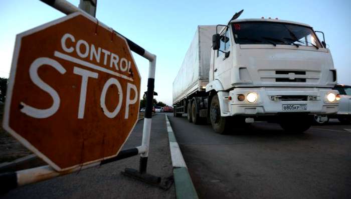 У Захарченко впервые остались без “гуманитарки” РФ. В МЧС уверяют, ехать в “ДНР” не собирались