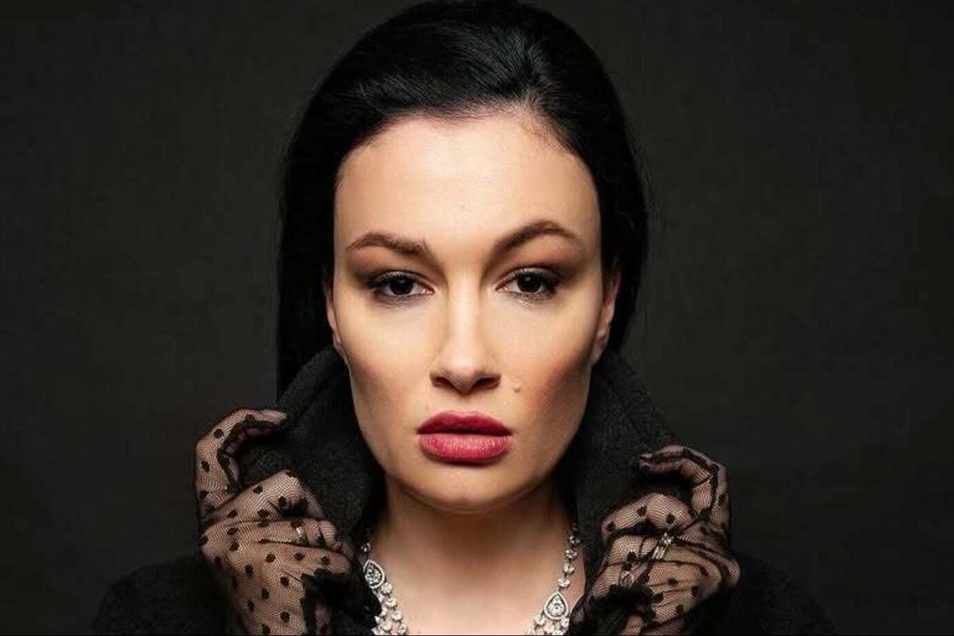 ​Приходько разозлила украинцев постом о “киевском языке”: концерт в Черновцах отменен