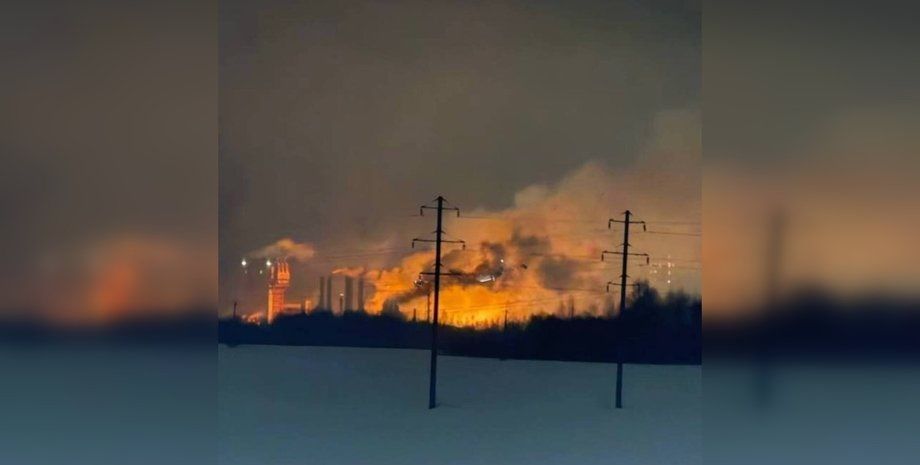 Массированный удар ВСУ по заводу "Дорогобуж" и ТЭЦ заставил жителей Смоленщины покидать дома