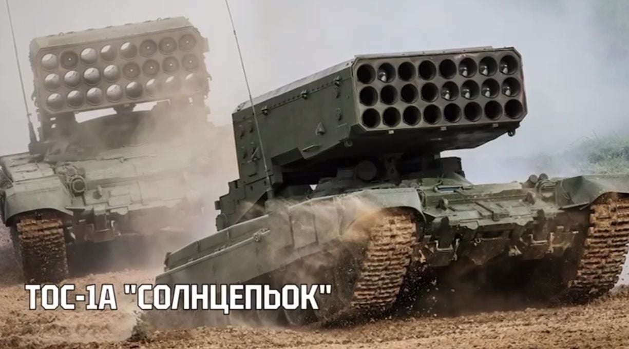 Тяжелые дроны Lasar’s Group засыпали "Солнцепек" бомбами: видео сожжения