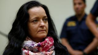 В Германии к пожизненному заключению приговорили женщину за убийство десяти иммигрантов