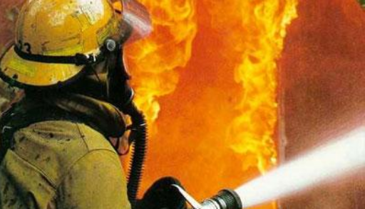 В Ужгороде бушевал пожар в гостинице, эвакуировано 220 человек