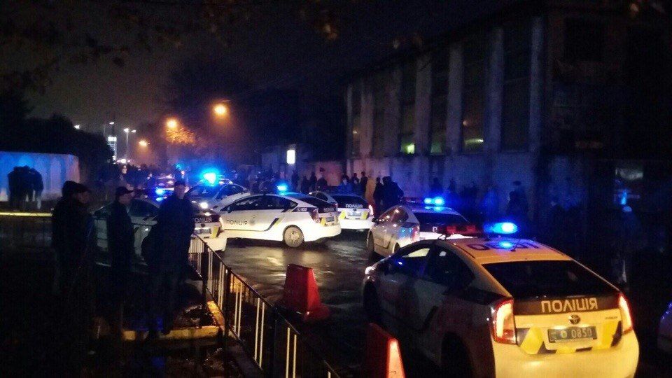 Сильный пожар в здании бизнес-центра Almaty Towers в Казахстане: опубликованы кадры возгорания в кровле шестиэтажного издания