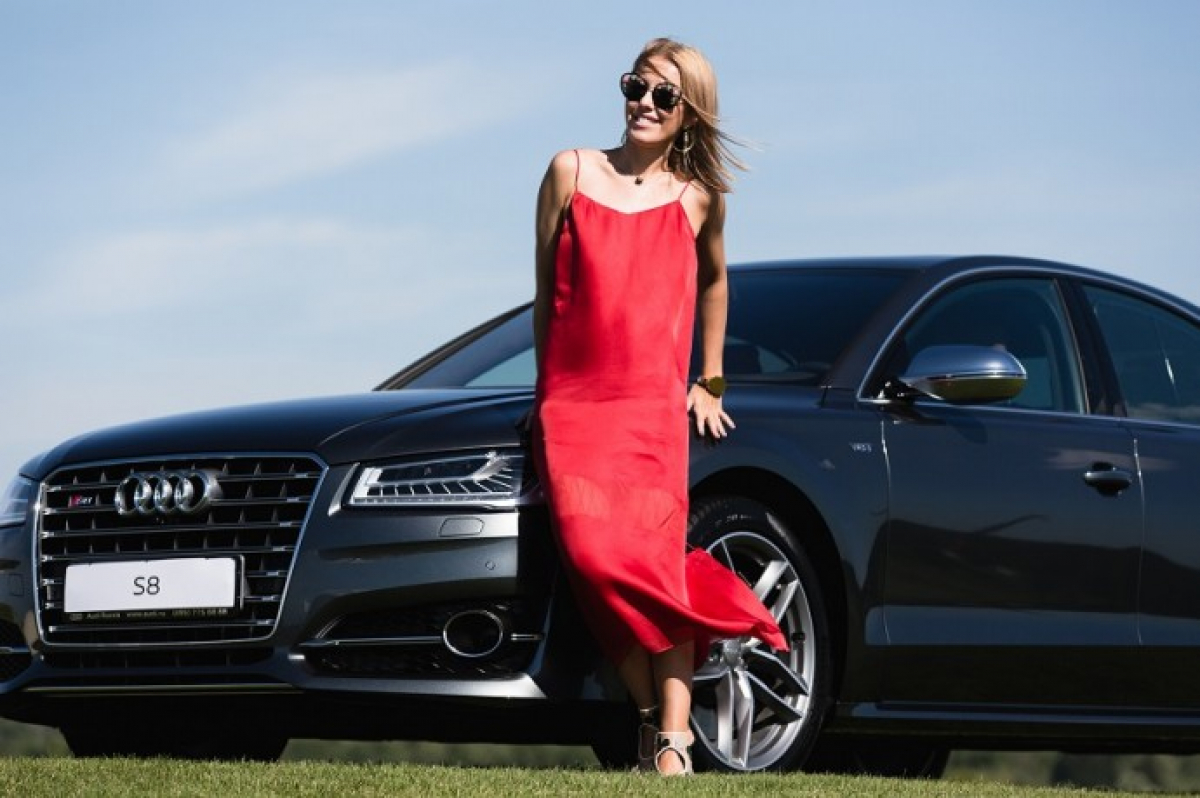 Audi разорвала с Собчак восьмилетний контракт: ведущая оскандалилась картинкой 