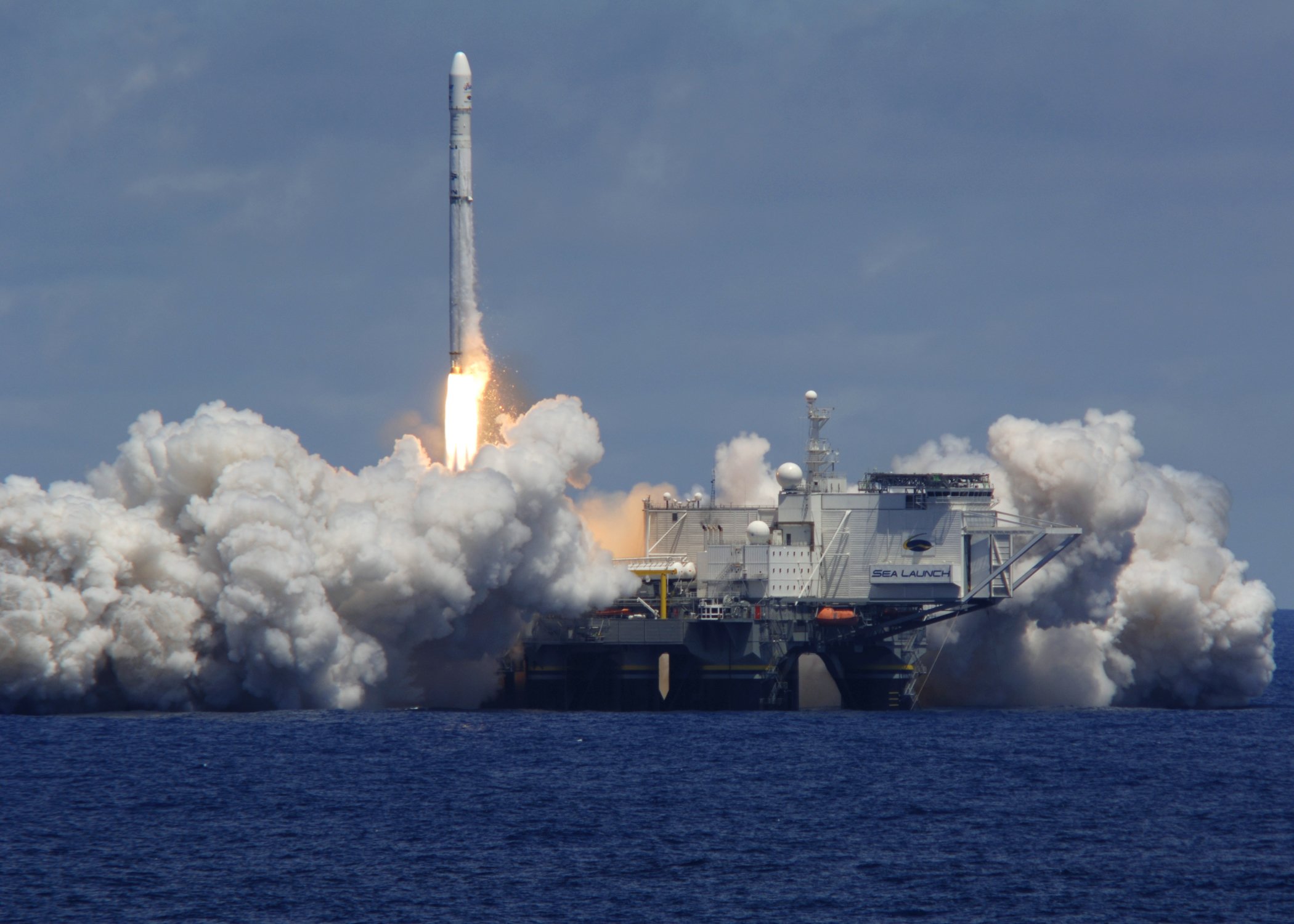 Строительная группа ракета. Морской старт плавучий космодром. Ракета Зенит морской старт. Морской старт «Одиссей». Космодром морской старт "Одиссей".