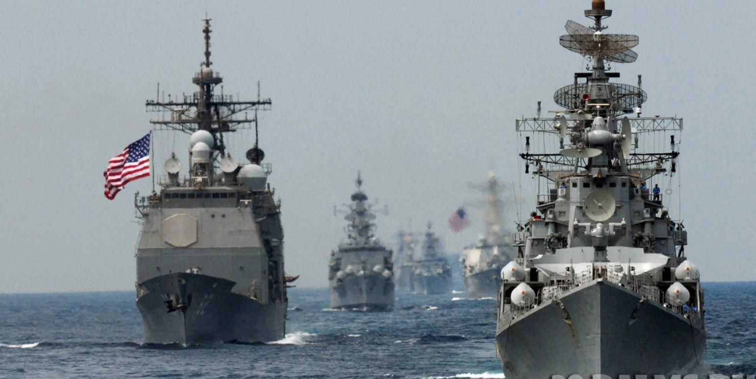 Фрегат USCGC Hamilton ВМС США вошел в Черное море: РФ следит за курсом, пустив в ход ракетный крейсер "Москва"
