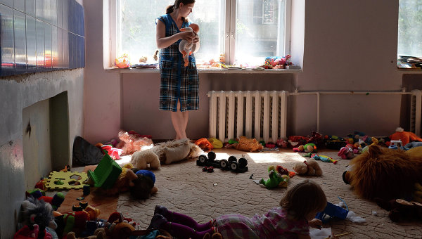 В пунктах временного размещения в РФ находятся около 27 тыс беженцев из Украины