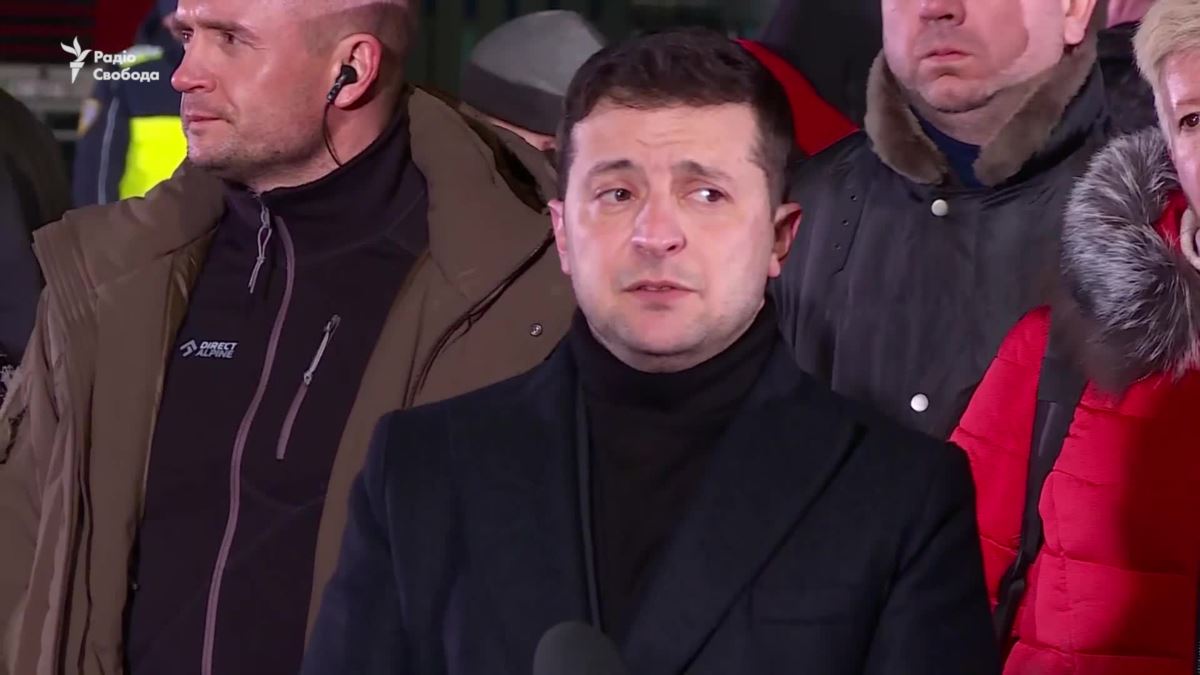 Зеленский прояснил, почему в Киев из плена вернулось только 12 военных
