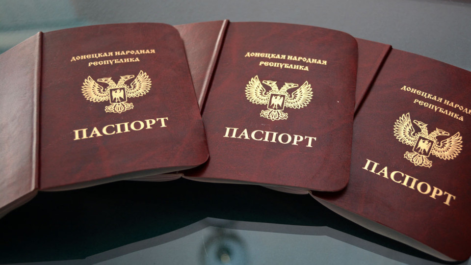 Боевики начали "охоту" на людей без "паспортов" "Л/ДНР" - разведка Украины бьет тревогу