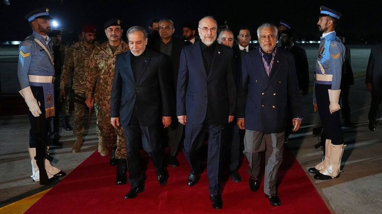 Делегация Ирана прибыла в Пакистан для переговоров с США, Вэнс на пути в Исламабад