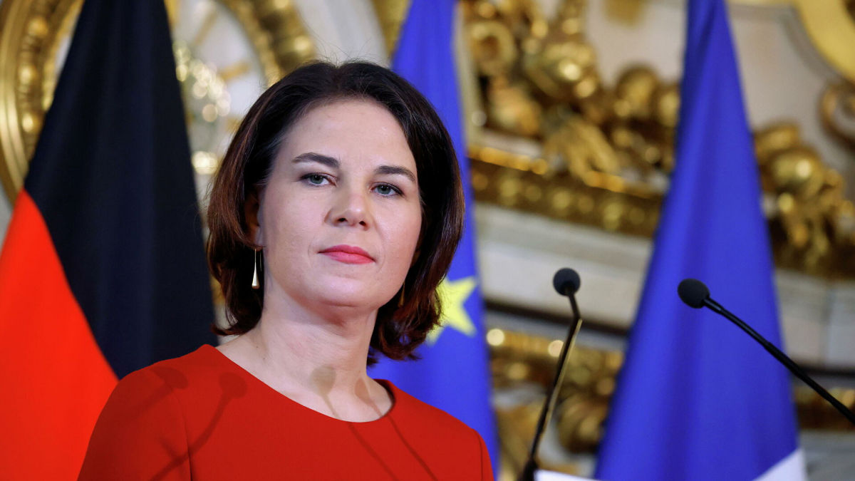 "Ситуация драматичная", - Бербок рассказала, что нужно Украине для успеха на Харьковщине