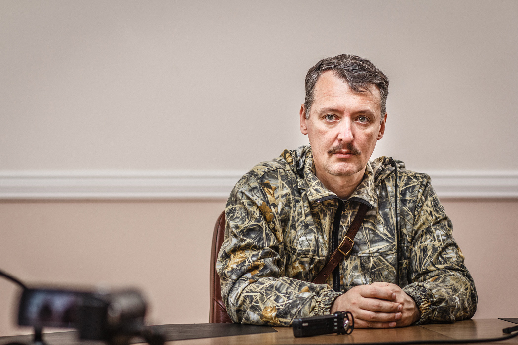 СМИ: Стрелков хочет, чтобы его призвали в армию ДНР