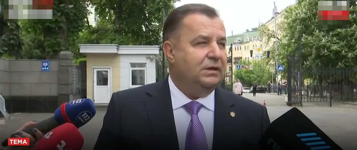 Полторак останется министром обороны, несмотря на свое заявление: подробности