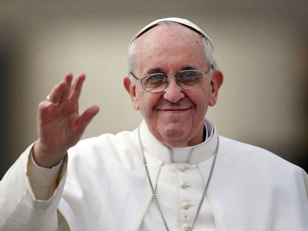 Папа Римский назвал "позитивным шагом" разработку закона об особом статусе Донбасса