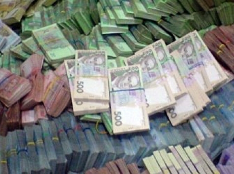 Госбюджет Украины в 2015 году предлагают наполнить 294 миллиардами гривен заимствований