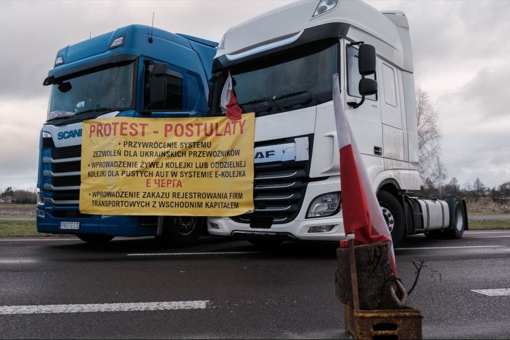 ​Балтия вступилась за Украину: Польше объявлен демарш из-за блокады границы