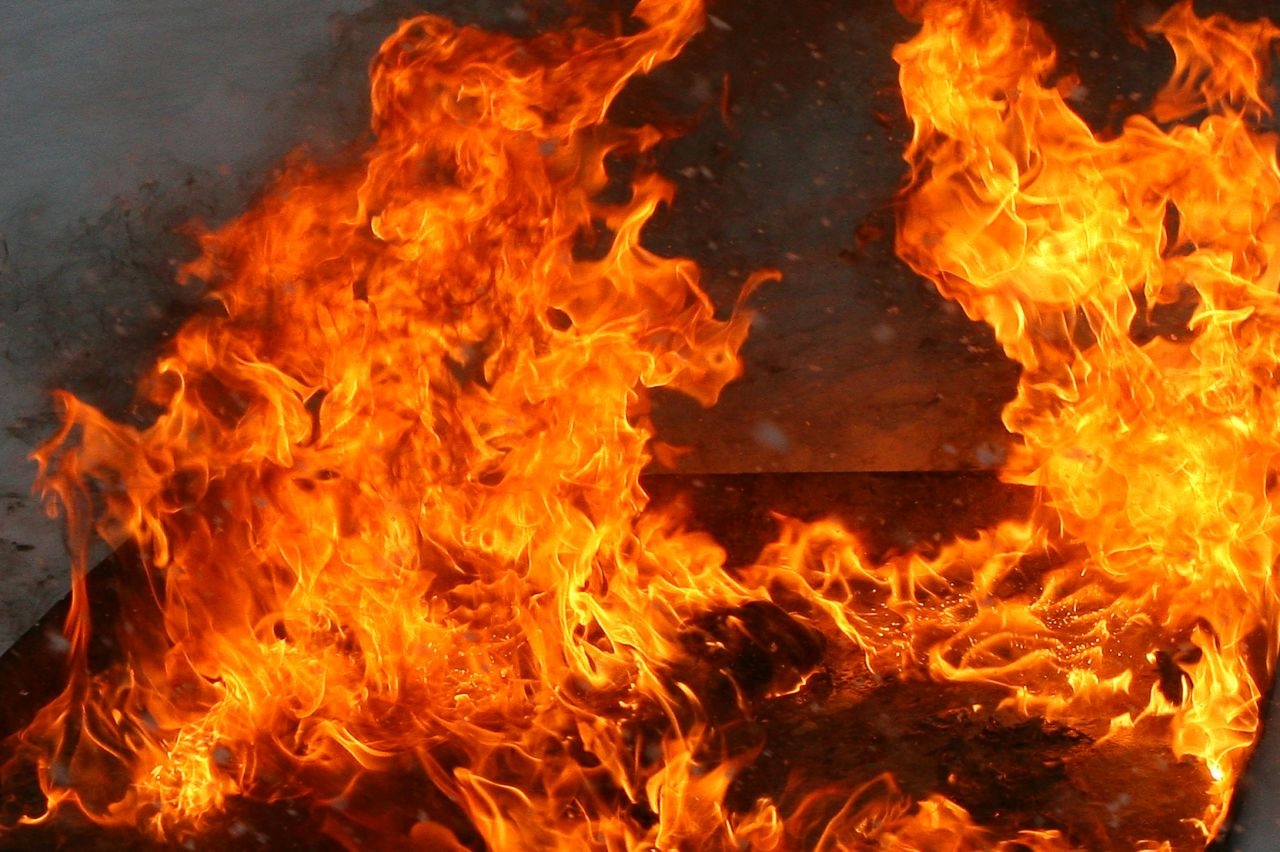 Трагедия в зоне АТО: в пожаре едва не сгорели 4 бойцов ВСУ - военных с ожогами экстренно перевезли к медикам Днепра