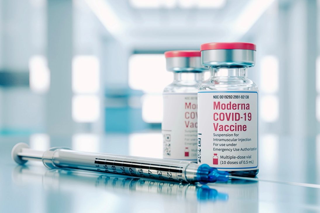 ​Moderna впервые в Украине: борт с 2 млн доз вакцины от COVID-19 приземлился в Киеве