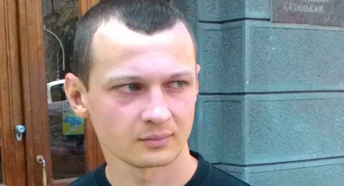 Ранее задержанный "Азовец" Краснов попал в больницу после побоев и пыток в СБУ