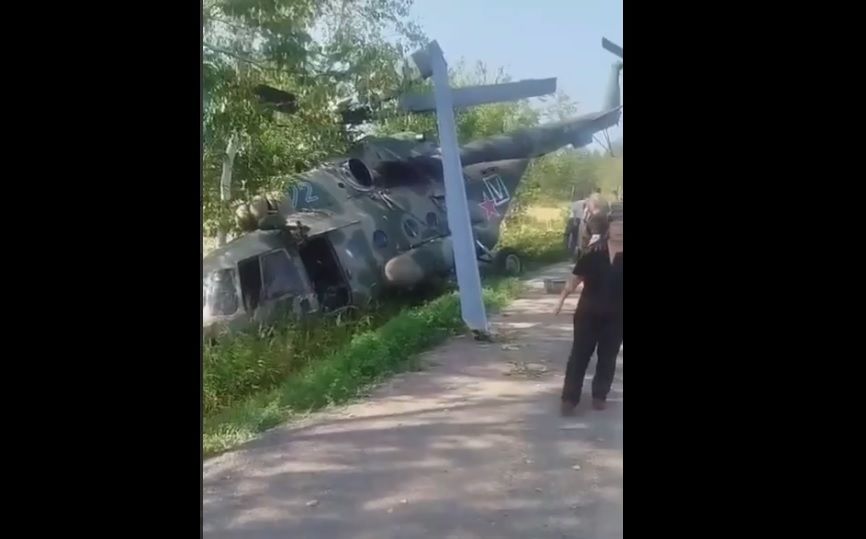 У российского Ми-8 на Сахалине топливо кончилось прямо в полете: авария попала на видео