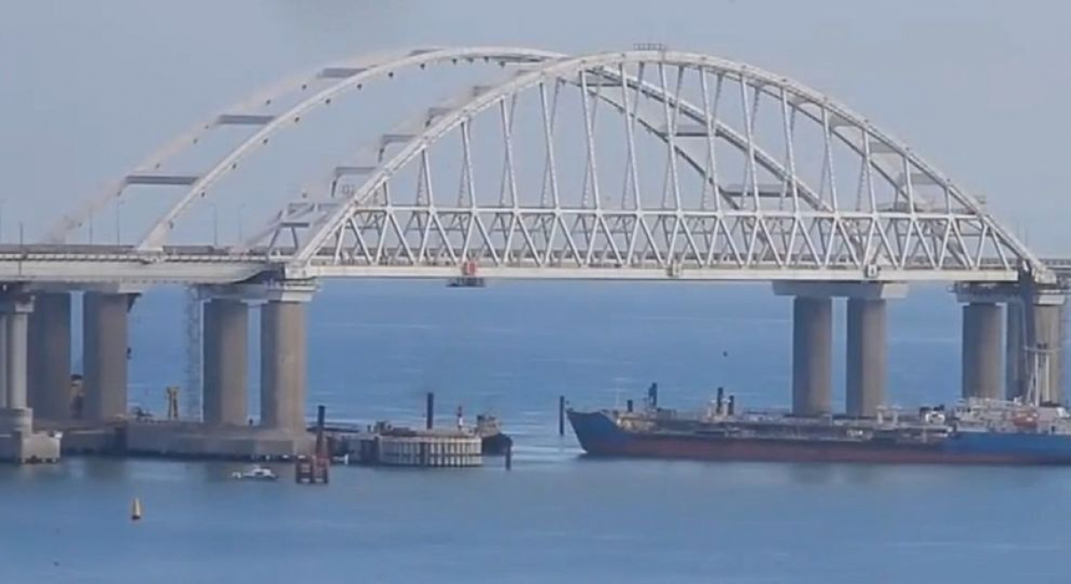 Россия останавливает проход кораблей в Керченском проливе:что известно
