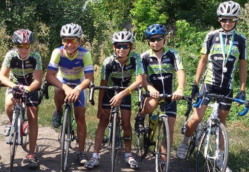 ДТП под Броварами: родителям пострадавших велосипедистов выставляют огромные счета, прокуратуре "приказали" обвинить тренера