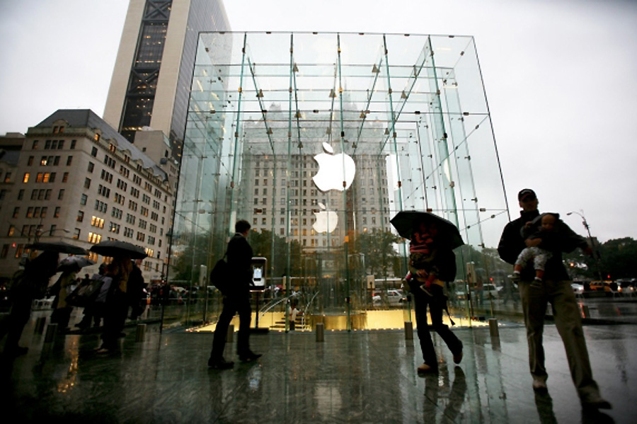 Два американца подали в суд на компанию Apple 