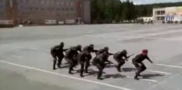 Африканские курсанты военного училища в Новосибирске "взорвали" Сеть танцем