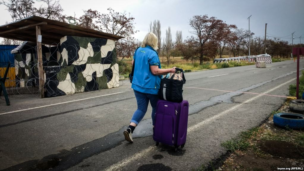 В Погранслужбе заявили о запрете въезда в Крым иностранным журналистам из-за военного положения