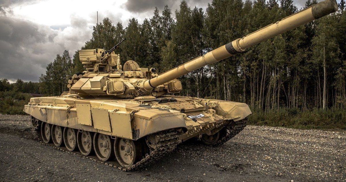 "Это уже второй", – Злой Одессит показал видео взорванного российского Т-90С с оторванной башней