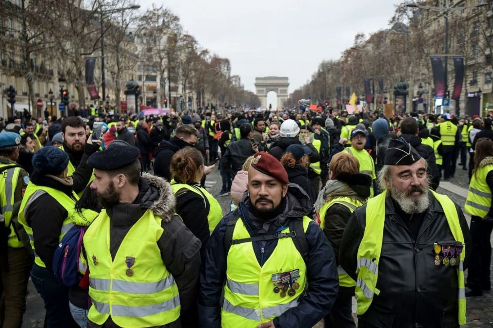 ​В Париж едут боевики "Пятнашек": командир бригады "ДНР" пообещал подкрепление "желтым жилетам"