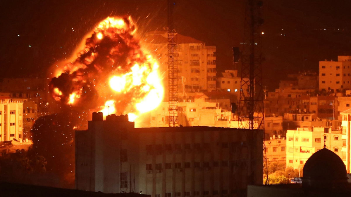 ​Без протокола "стук по крыше": ВВС Израиля нанесли серию ударов по боевикам из ХАМАС в Газе – кадры