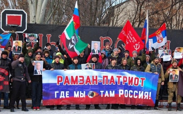 Луганск хочет в Чечню? В "ЛНР" провели митинг в поддержку Кадырова: опубликованы фото