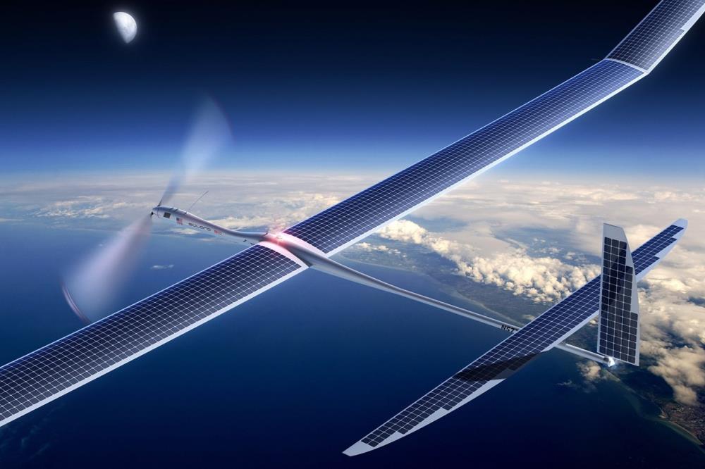 Самолет на солнечных батареях впервые отправился в полет вокруг света