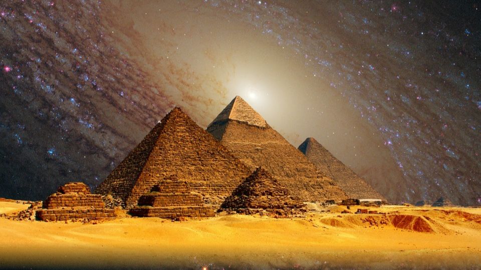 Археологи раскопали фрагмент папируса, в котором рассказывается о технологии постройки египетских пирамид 