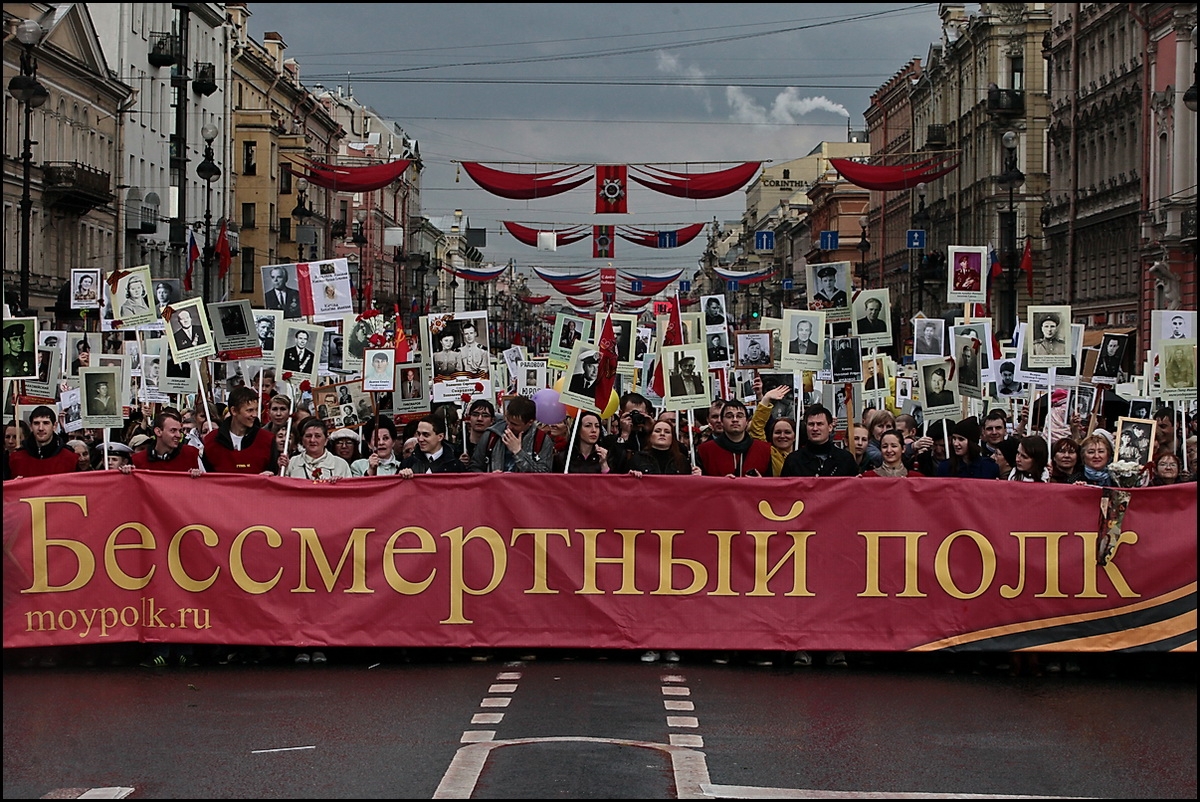 Облом для сепаратистов: организаторы "Бессмертного полка" не рекомендуют приносить портреты Моторолы, Гиви и других боевиков "ЛНР/ДНР" на шествие в Москве