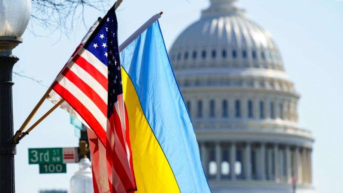 Перед встречей Трампа с Путиным опрос показал, что Америка расколота в вопросе помощи Украине