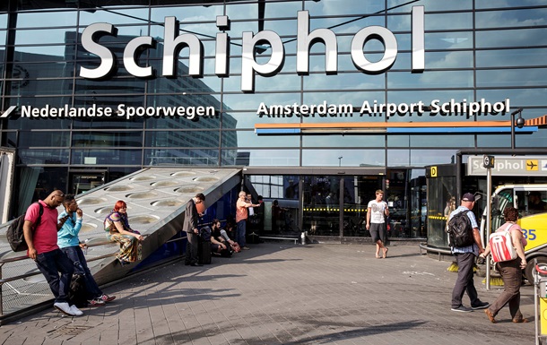 Электроснабжение столичного голландского аэропорта восстановлено