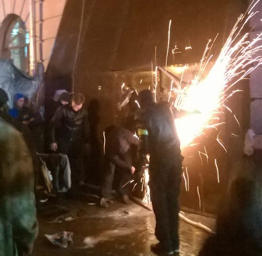 ​“Убью, с**а! Вооруженные титушки поливали нас газом и бензином. В реанимации после сложных операций два ветерана АТО”, – полтавчане о вечерней битве