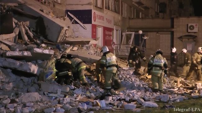 Трагедия в Ижевске: стало известно, почему спасатели прекратили разбор завалов и поиск пострадавших в результате обрушения дома 