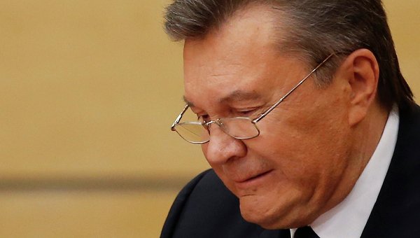 Он их боялся и пил только отдельную водку: стало известно о давнем страхе сбежавшего в РФ Януковича - подробности