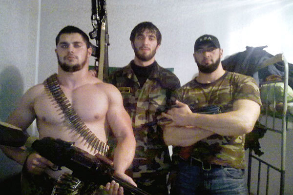 В Крым переброшены группы чеченских боевиков, готовятся теракты, - комбат