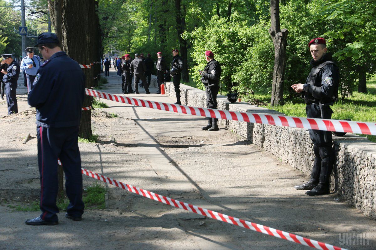 Официально: усиленный режим работы полиции продлится до 10 мая по всей Украине