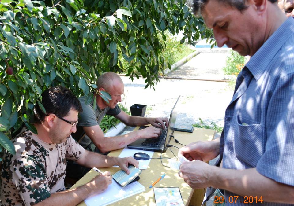 Силовики обеспечивают «зеленый коридор» для мирного населения Луганска