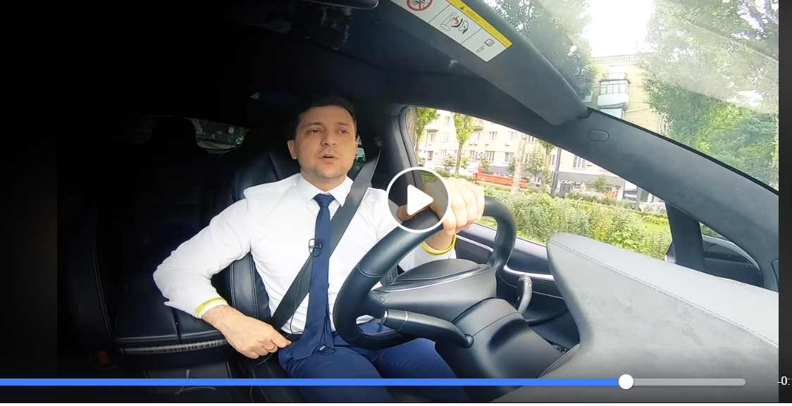 Зеленский за рулем Tesla удивил внезапным обращением к украинцам перед выборами - видео поразило многих