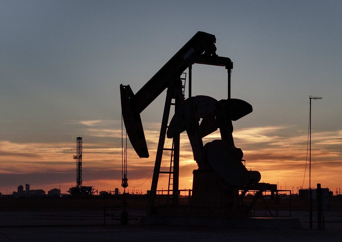 Нефти предрекли головокружительный скачок цены в случае "худшего сценария" по Ирану 