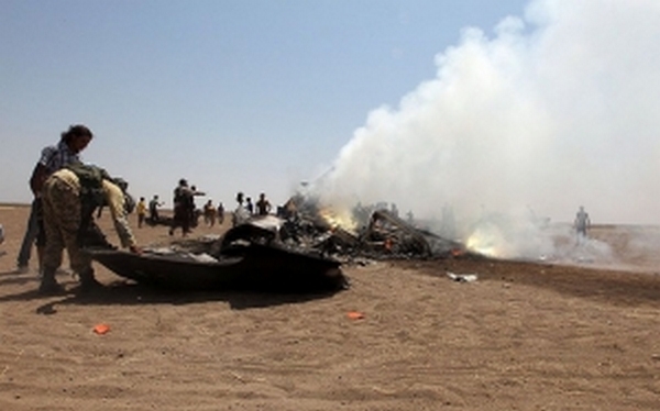 ​"Фотографии боевиков с чем-то упавшим и дымящимся как-то не вяжутся с таким сообщением", - политолог Мюрид посмеялся над нелепой "отмазкой" Минобороны РФ о крушении Ми-28 в Сирии