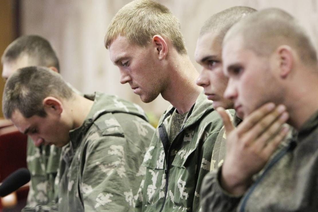 ​"Как крысы бегаем, позорно, стыдно", – солдат РФ жалуется на огромные потери в Украине, перехват