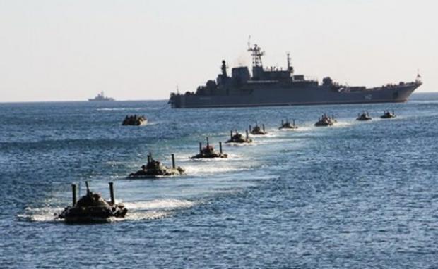 Россия пошла на новую подлость в Азовском море: к границам Украины подошла внушительная группировка войск РФ